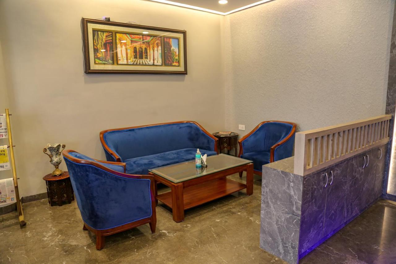 Four Leaf Hotel - Sapphire Blue, Varanasi Exterior foto